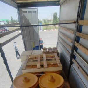 22.04.25г Перевозка груза по маршруту : Jebel Ali (UAE) - Bandar Abbas (IR) - Sarakhs (TM, перетарка) - Aktobe (KZ) Груз: Катки, гусеницы, натяжные колеса. Объём: 3х20' DC Вес брутто: 51 тонна