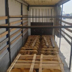 22.04.25г Перевозка груза по маршруту : Jebel Ali (UAE) - Bandar Abbas (IR) - Sarakhs (TM, перетарка) - Aktobe (KZ) Груз: Катки, гусеницы, натяжные колеса. Объём: 3х20' DC Вес брутто: 51 тонна